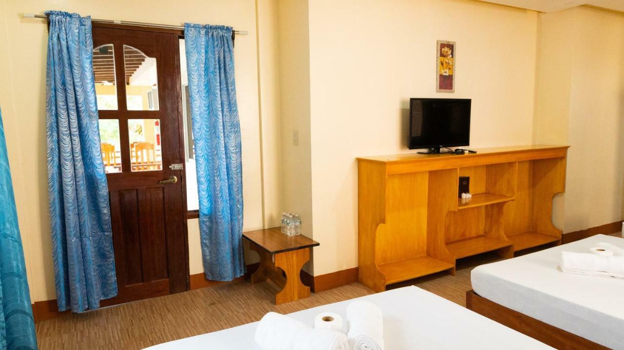 Brenmariel Tourist Inn Ель-Нідо Екстер'єр фото